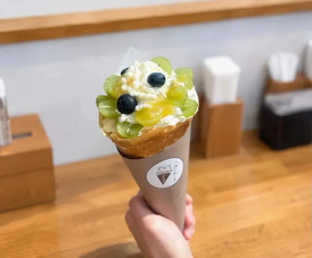 🍇 季節限定クレープ登場 🍇