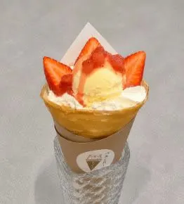 アイスいちごクレープ